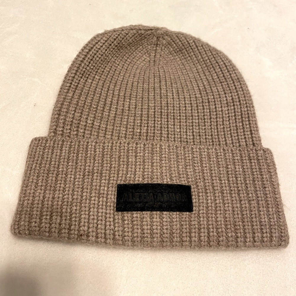 Alexia Admor Beanie